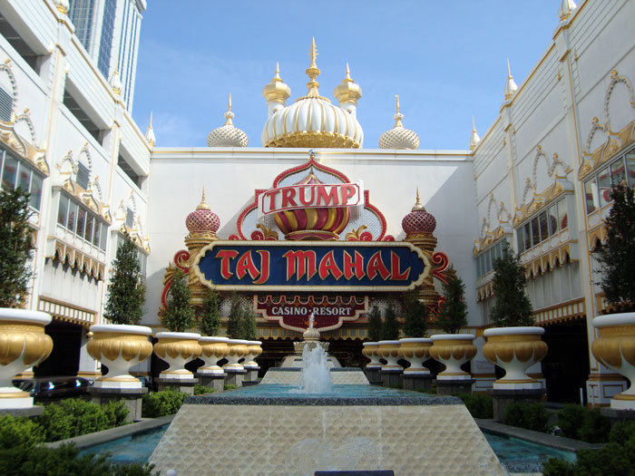 casino_trumptajmahal_entrance_lr