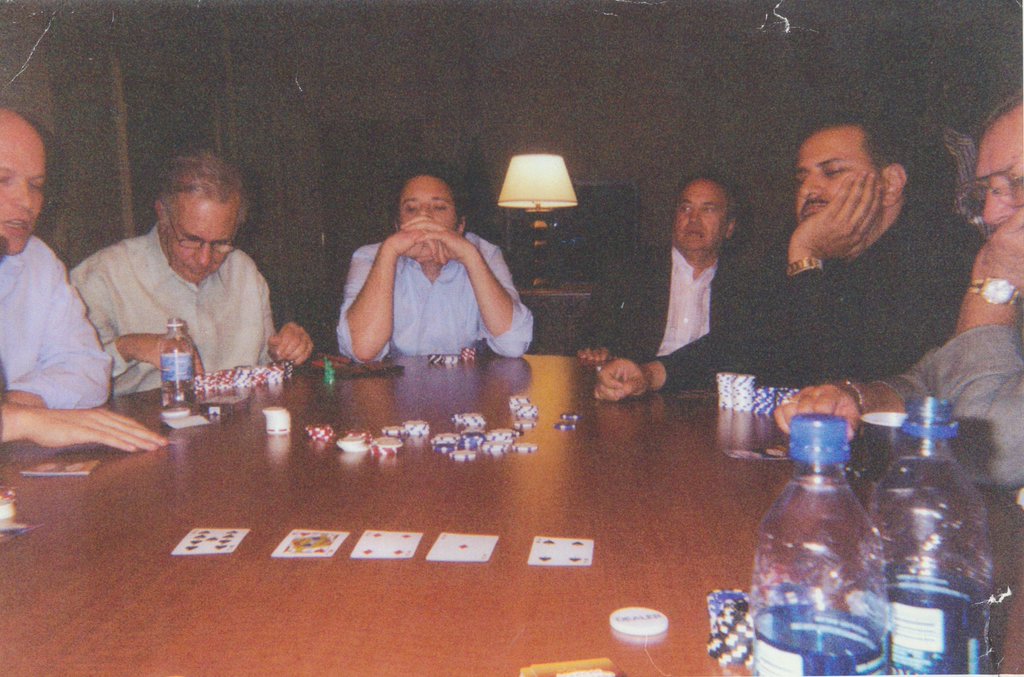 Icahn and El-Batwari playing poker.