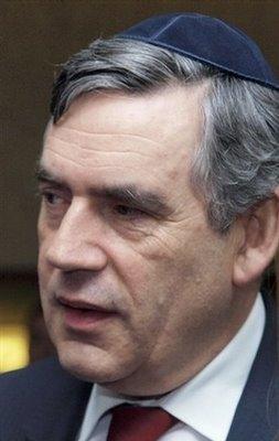 Gordon Brown with Jewish skullcap