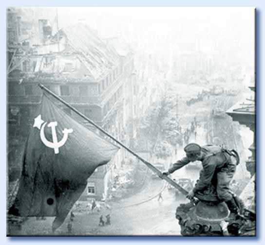 bandiera sovietica sul reichstag